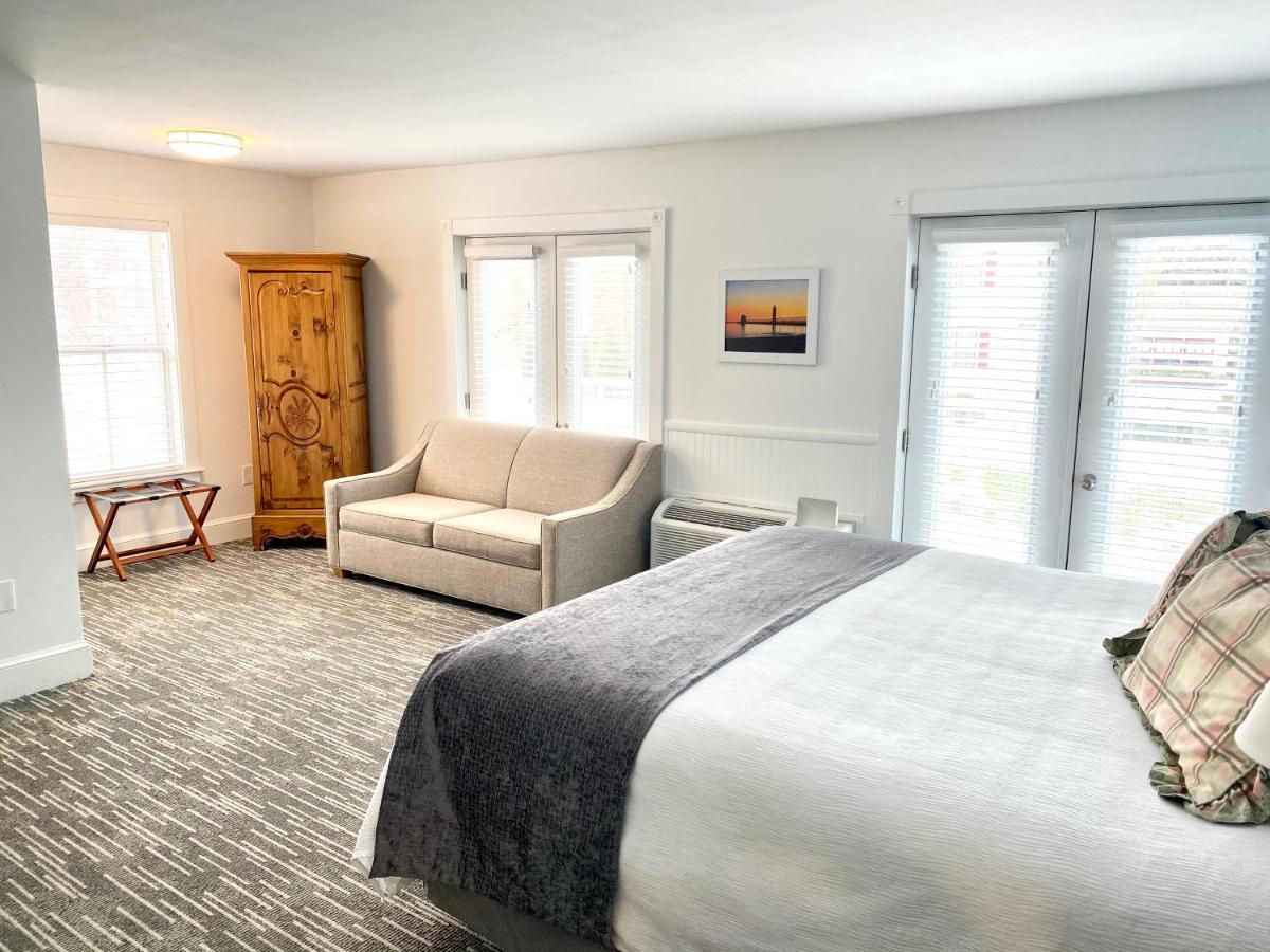 Harbor House Inn Grand Haven Habitación foto