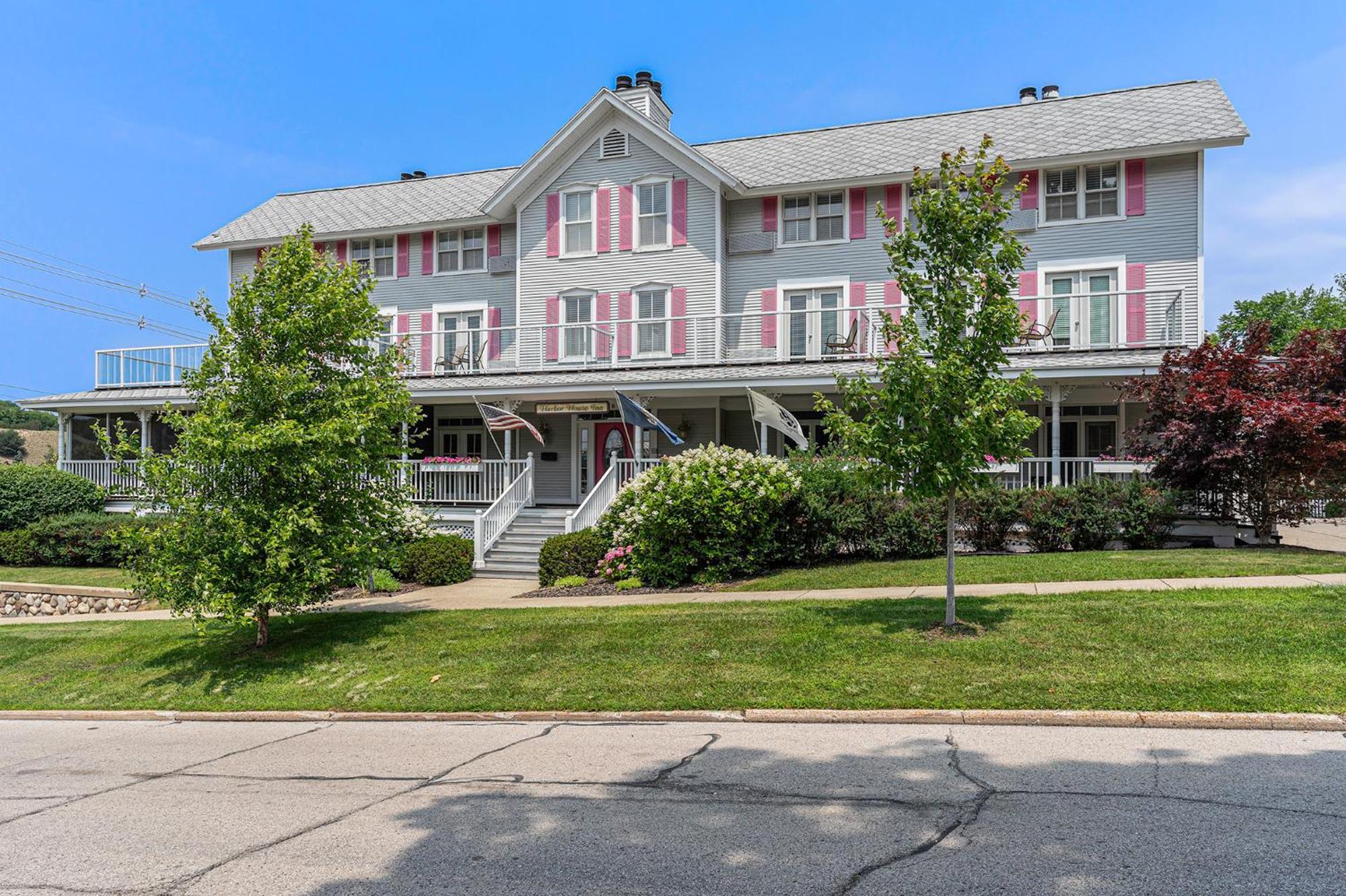 Harbor House Inn Grand Haven Exterior foto