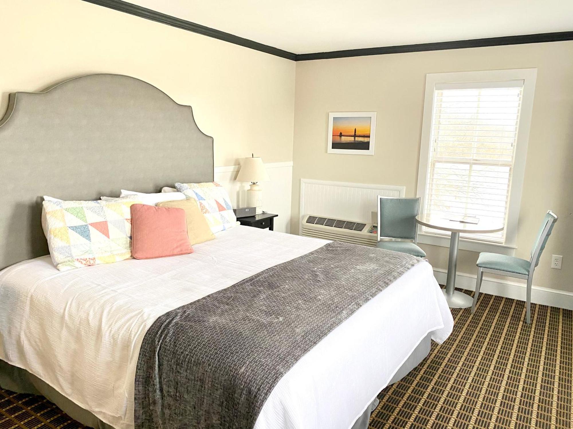 Harbor House Inn Grand Haven Habitación foto