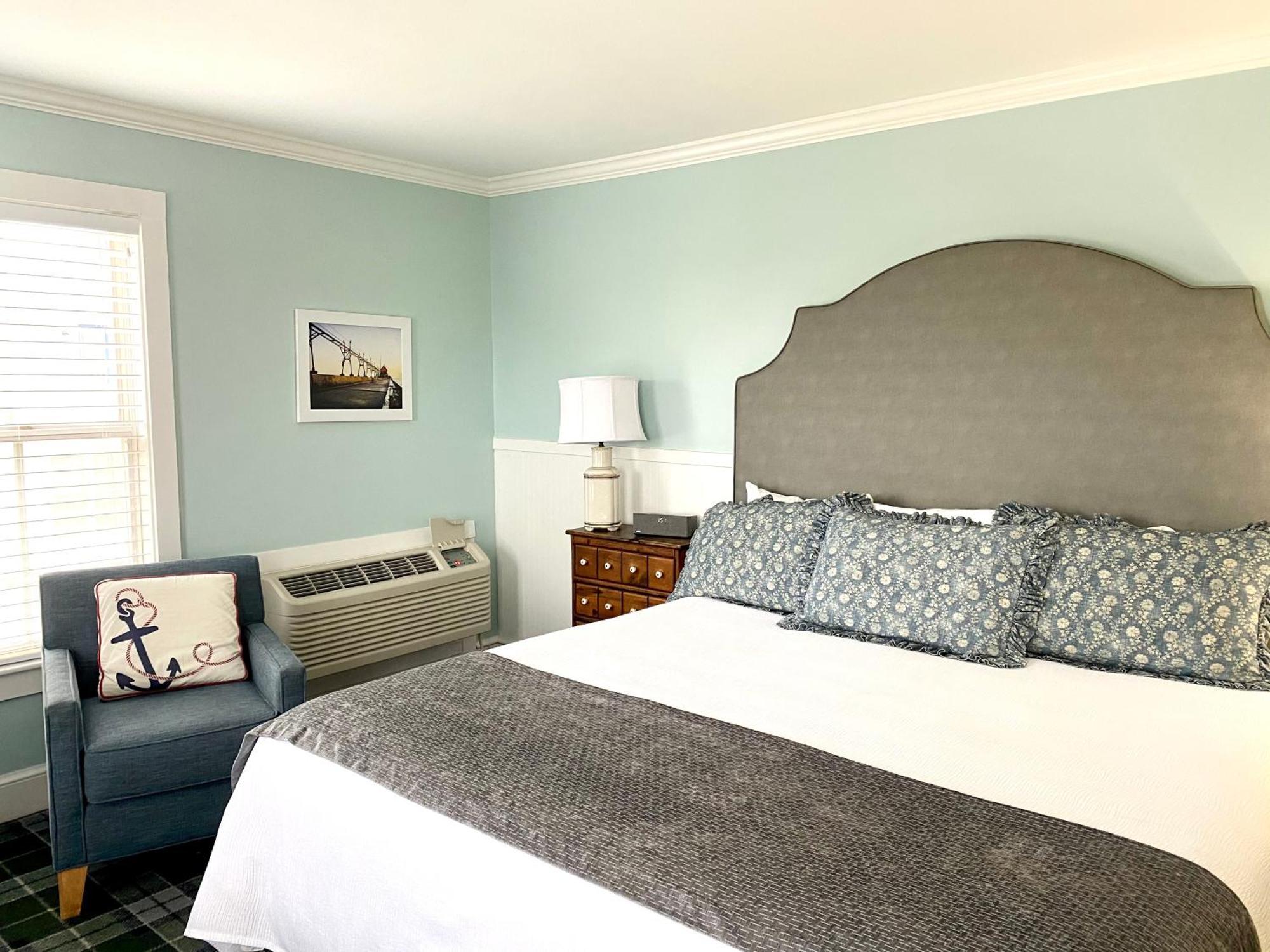 Harbor House Inn Grand Haven Habitación foto